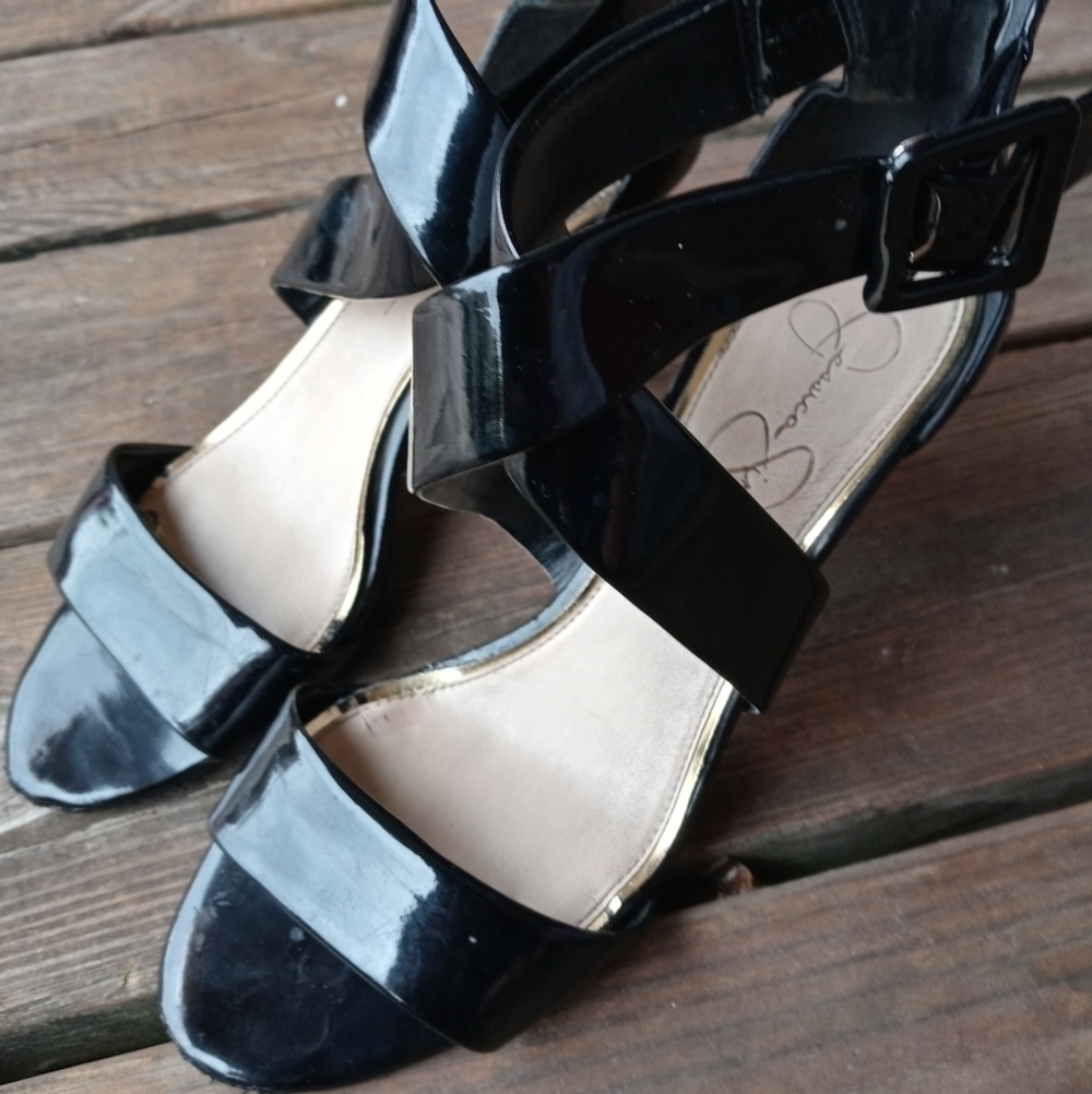 Jessica Simpson women's black patent leather 4" heel back zip open toe sandal. S
